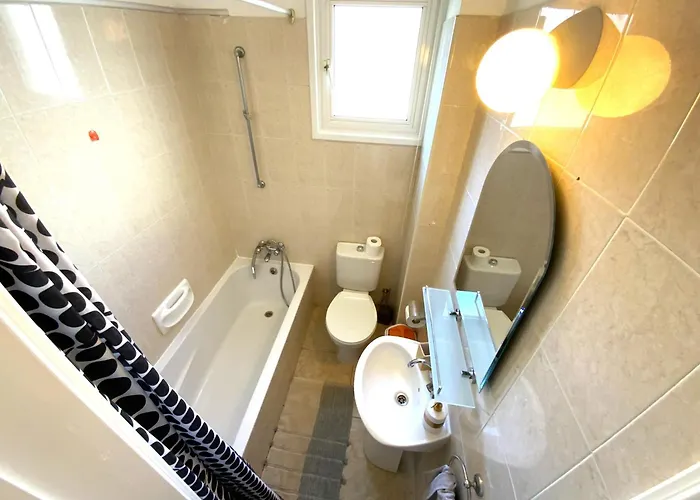 דירה Cozy 2br Apt, Perfect For Getaways לרנקה