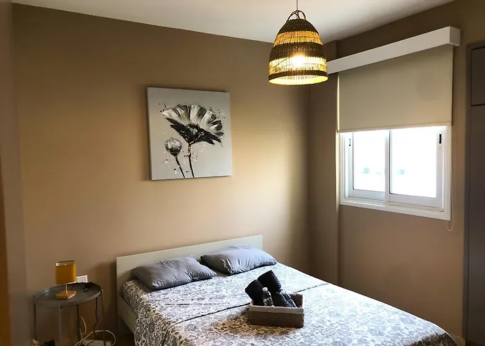 Cozy 2br Apt, Perfect For Getaways * לרנקה